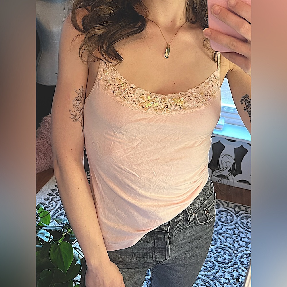 adorable y2k beaded pink tank ✨